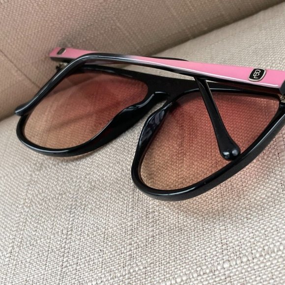 Bausch & Lomb Women Sunglasses Vintage Black/Pink Big Face Eye Wear Italy Made main image 4